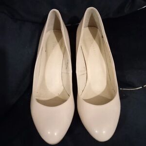 Elegant Cream Women's Flats